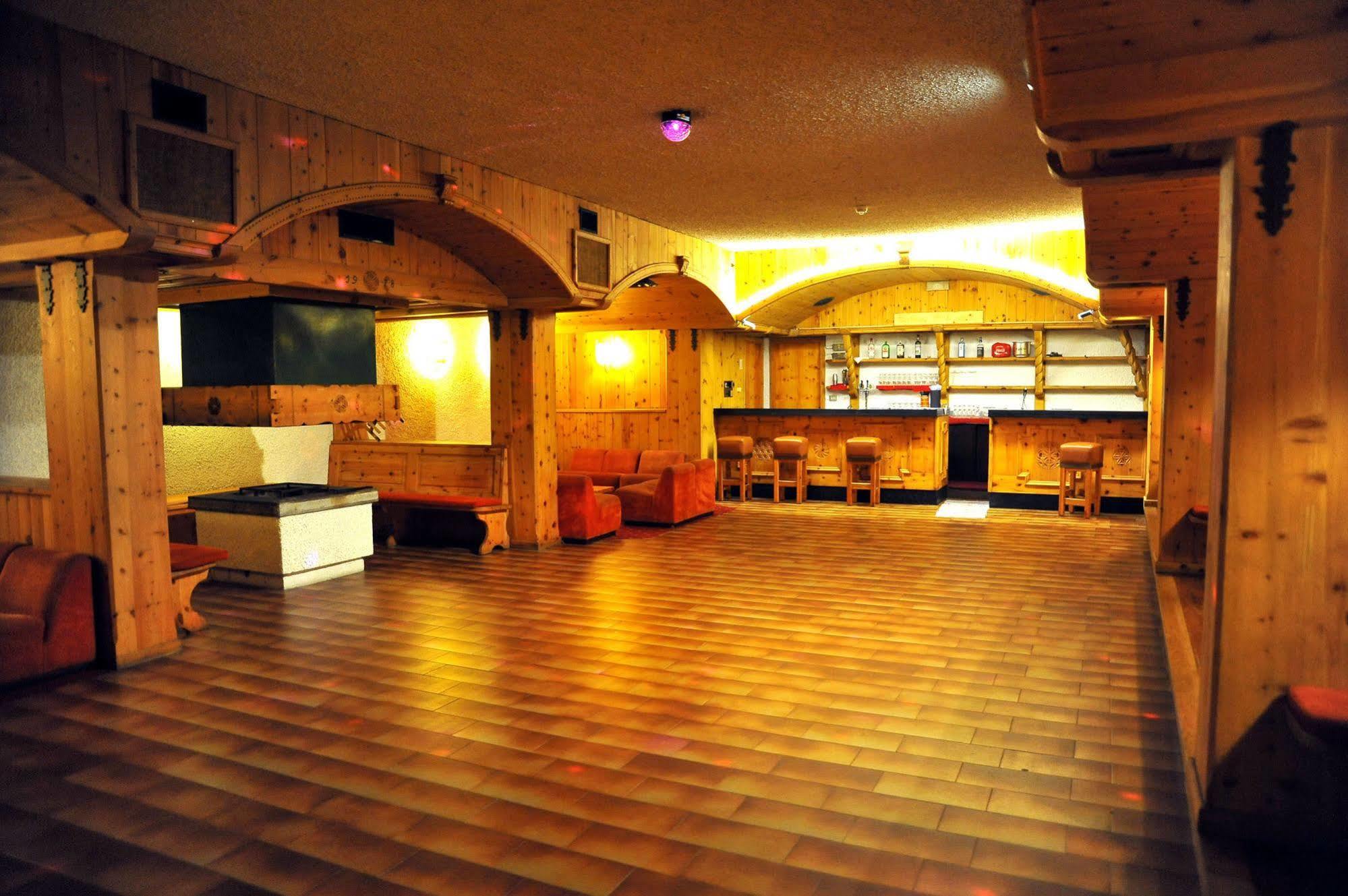 Hotel Nazionale Bormio Extérieur photo